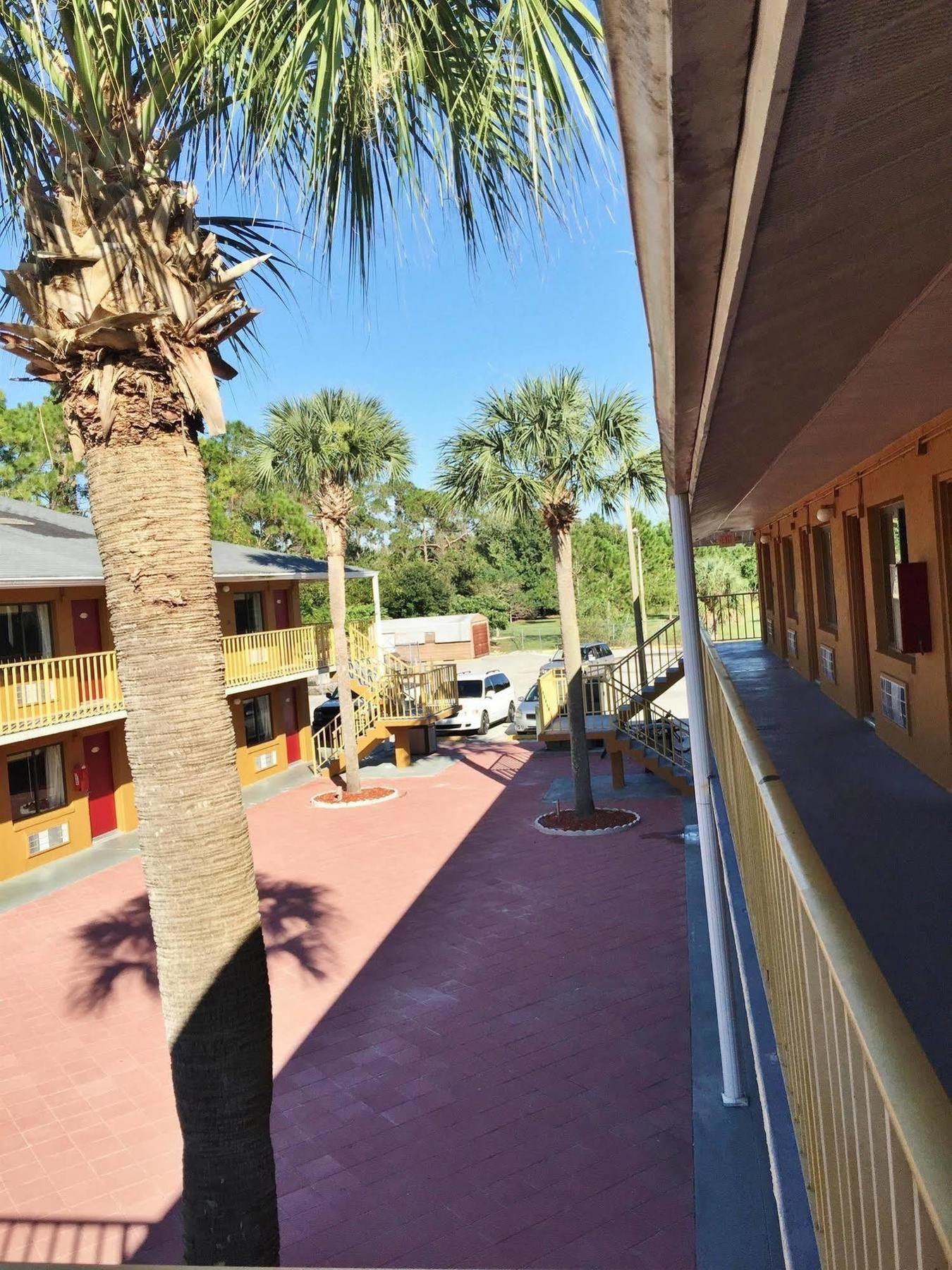 Country Hearth Inn- Kissimmee Kültér fotó