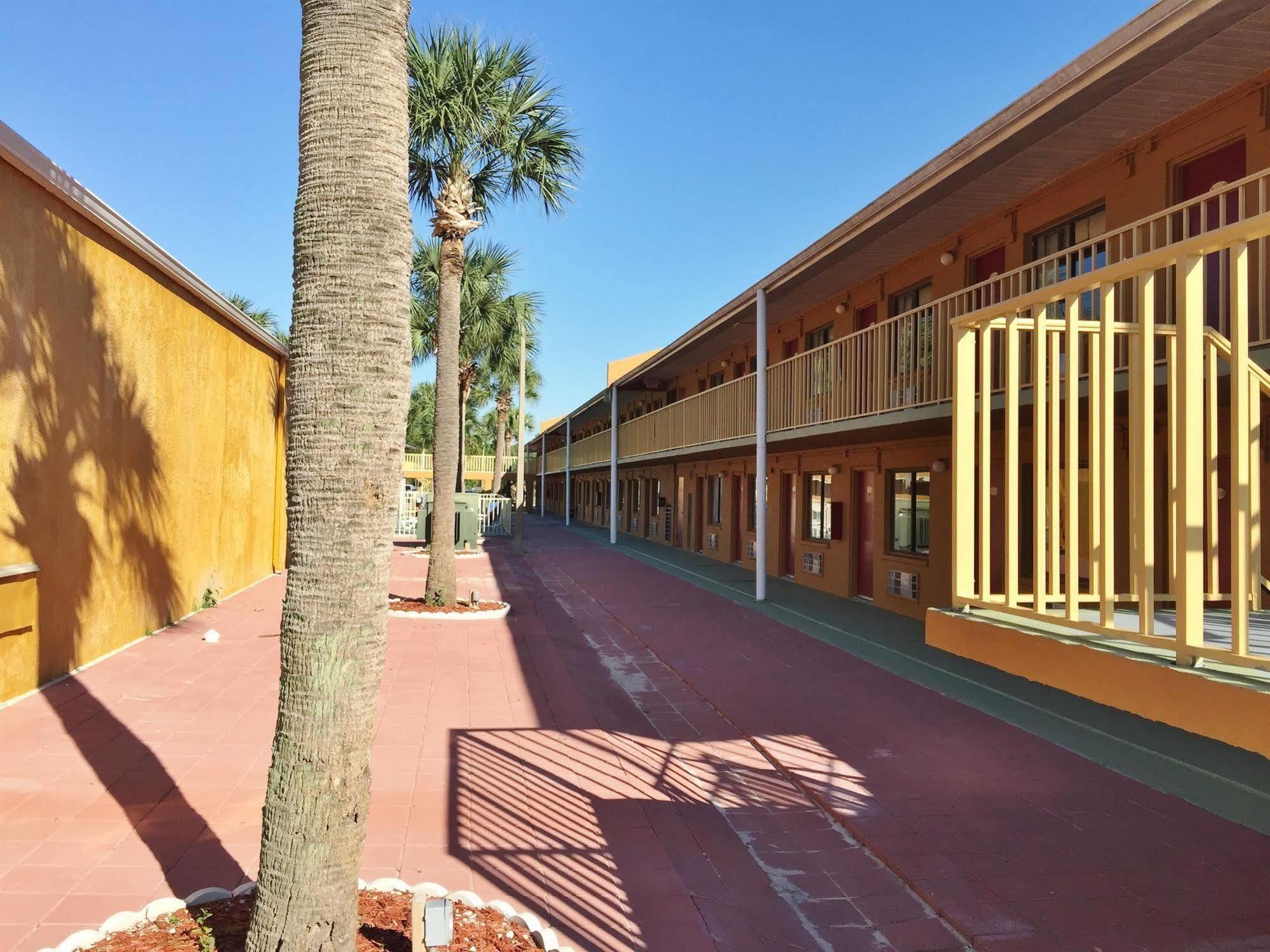 Country Hearth Inn- Kissimmee Kültér fotó